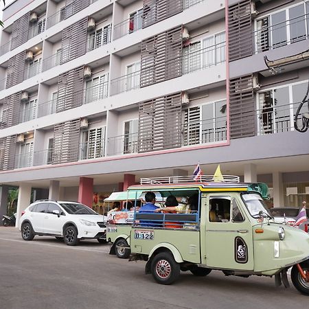 Chompu Nakarin Apartment Trang Exterior foto