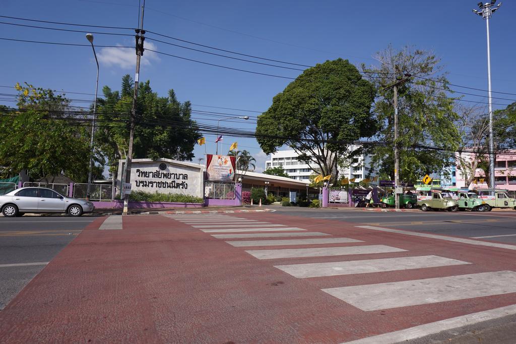 Chompu Nakarin Apartment Trang Exterior foto